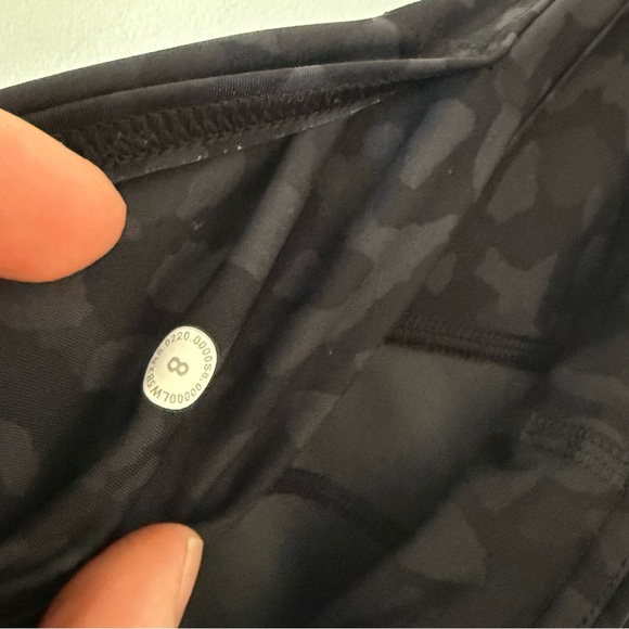 Lululemon Fast and Free Tight II 25" *Non-Reflective Nulux - Picture 3 of 6